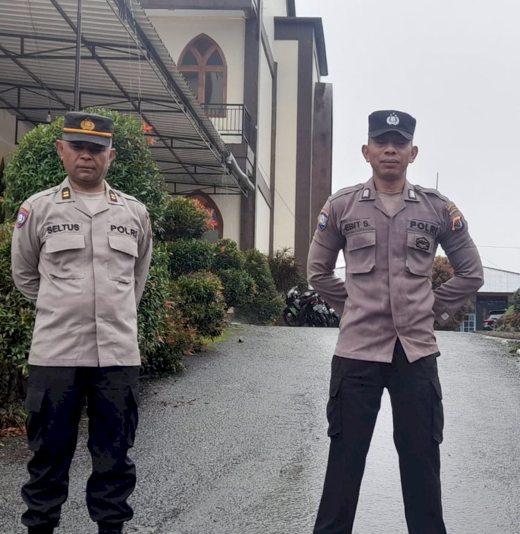 Polres Manggarai Gelar Pengamanan Ibadah Minggu di Gereja-Gereja Kota Ruteng