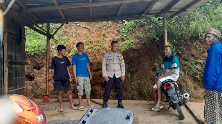 Bhabinkamtibmas Aipda Kornelius Jemarus Himbau Warga Jaga Kamtibmas di Rahong Utara