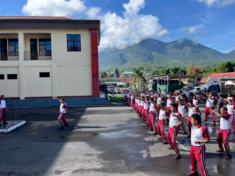 Latihan Beladiri dan Senam Bersama Tingkatkan Kebugaran Personel Polres Manggarai