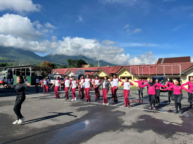 Latihan Beladiri dan Senam Bersama Tingkatkan Kebugaran Personel Polres Manggarai