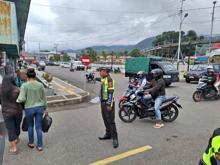 Satlantas Polres Manggarai gelar Patroli KRYD, Pam Turlalin, dan Himbauan Kamseltibcarlantas di Kota Ruteng