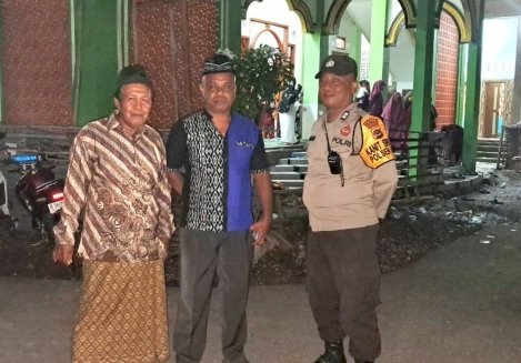 Polsek Reo Gelar Patroli Malam, Jaga Situasi Kamtibmas Tetap Kondusif