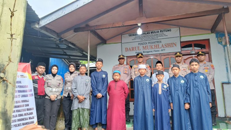 Kapolres Manggarai Pimpin Langsung Bakti Sosial dalam Rangka Peringatan Isra Mikraj Nabi Muhammad SAW