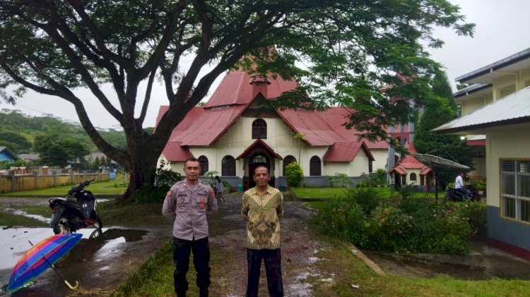 Polsek Cibal Laksanakan Pengamanan Perayaan Misa di Gereja Paroki Kristus Raja Pagal