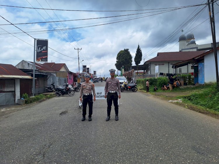 Satlantas Polres Manggarai Gelar Pengamanan dan Pengaturan Lalu Lintas saat Sholat Jumat