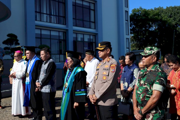 Kapolres Manggarai Hadiri Pengukuhan Guru Besar Prof. Dr. Hieronimus Canggung Darong