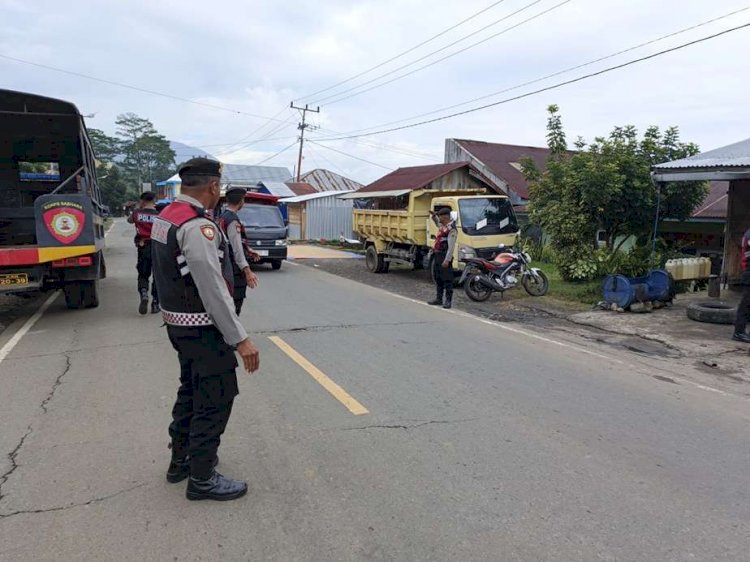 Samapta Polres Manggarai Gelar Patroli Dialogis dan Pengaturan Lalu Lintas