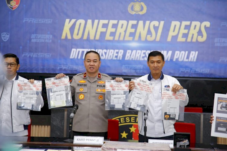 POLRI UNGKAP KASUS PENIPUAN TRADING SAHAM DAN KRIPTO, KERUGIAN CAPAI RP 105 MILIAR