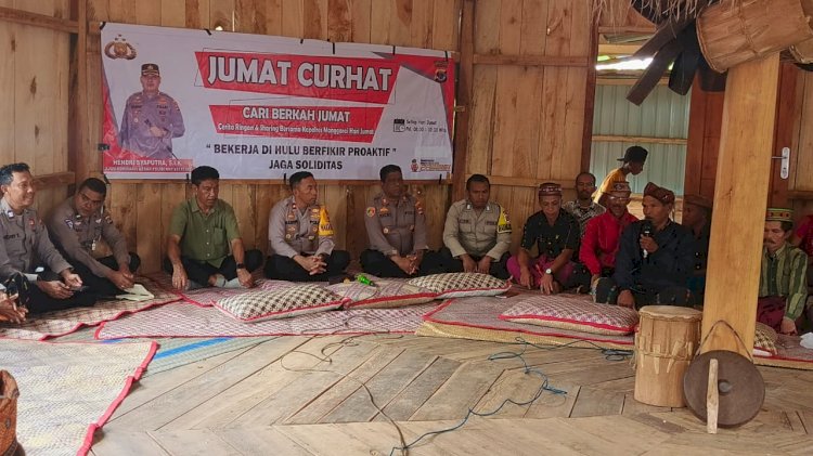 Wakapolres Manggarai Pimpin Kegiatan Jumat Curhat di Rumah Gendang Pang La'o, Desa Bangka La'o