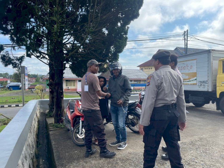 Antisipasi Aksi Premanisme, Sat Samapta Polres Manggarai Gencar Lakukan Patroli Dialogis di Kota Ruteng
