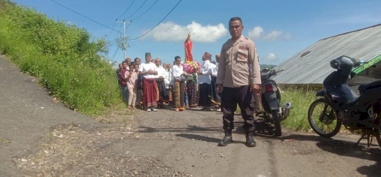 Polsek Cibal Laksanakan Pengamanan dan Pengawalan Perarakan Patung Bunda Maria Ratu Damai