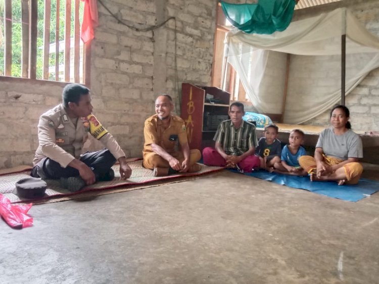 BHABINKAMTIBMAS BRIPKA ARSEL LIUNIMA LAKUKAN SAMBANG DAN PATROLI DI DESA SATAR LENDA, KECAMATAN SATAR MESE BARAT