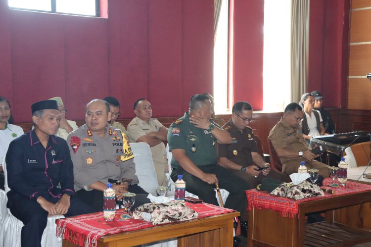 Kapolres Manggarai Hadiri Acara Pelepasan Jemaah Haji Kabupaten Manggarai Tahun 2025