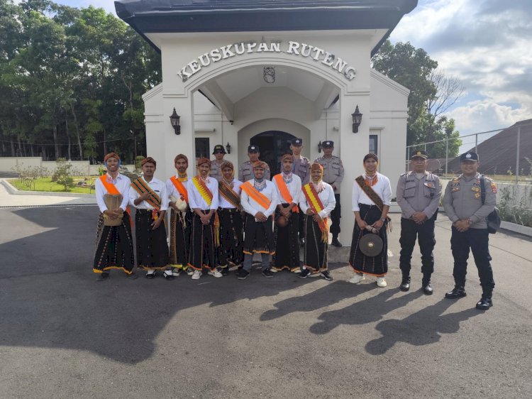 Polres Manggarai Amankan Kunjungan Kerja Menteri HAM RI di Kabupaten Manggarai