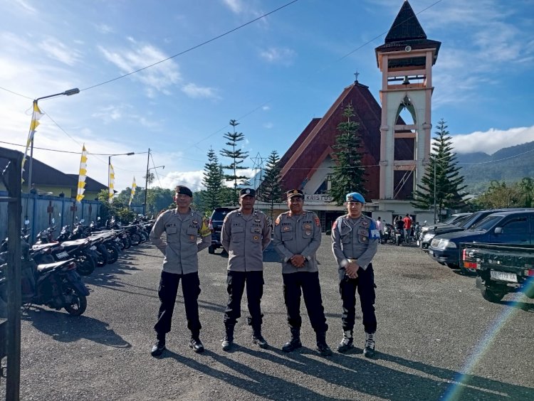 Personel Polres Manggarai Laksanakan Pengamanan Ibadah Minggu di Sejumlah Gereja di Ruteng