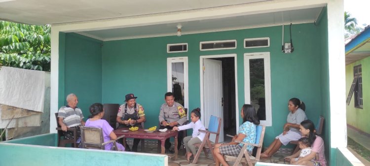 Bhabinkamtibmas Wae Ri’i Sambang dan Patroli Dukung Program Ketahanan Pangan Lewat Panen Jagung Serentak