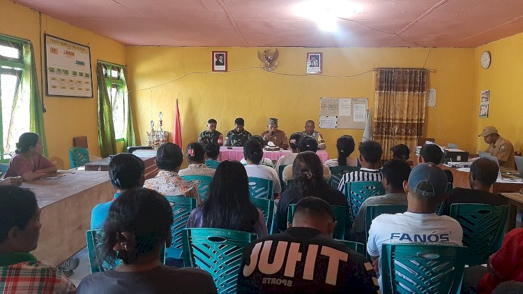 Bhabinkamtibmas Lakukan Monitoring Dan Pendampingan Penyaluran BLT DD Di Desa To’e