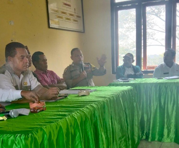 Bhabinkamtibmas Hadiri Rapat Pemilihan Ulang Pengurus Koperasi