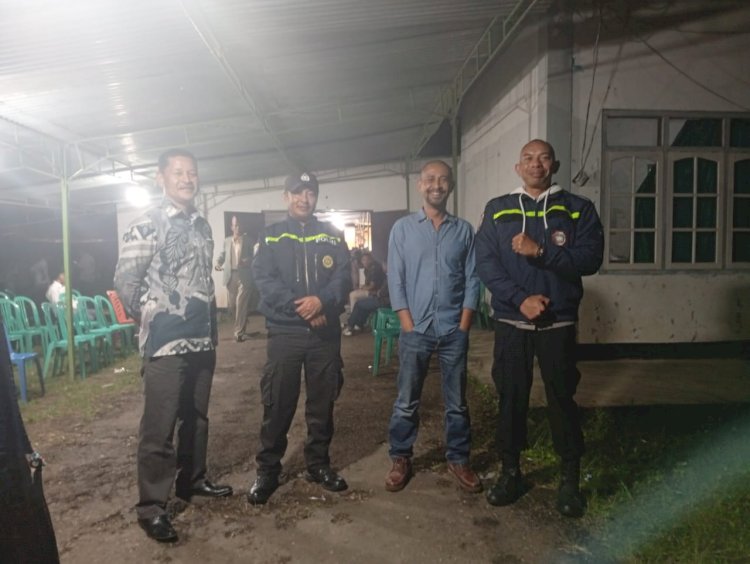 Bhabinkamtibmas Hadir Di Tengah Masyarakat Dalam Pengamanan Acara Sukacita Pernikahan