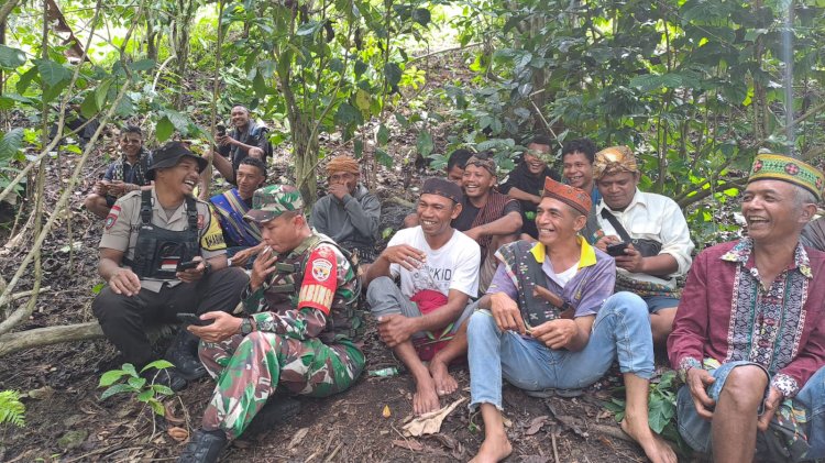 Bhabinkamtibmas dan Babinsa Kec. Wae Ri’i Sinergi Dalam Patroli Dialogis dan Edukasi Ketahanan Pangan