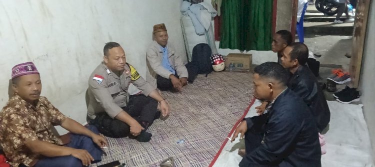 Bhabinkamtibmas dan Babinsa Pastikan Keamanan Saat Pesta Syukuran di Desa Kentol