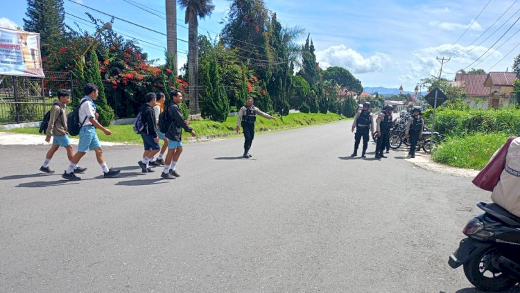 Satuan Samapta Patroli Dialogis Di Seputaran Kota dan Eksekusi Tanah