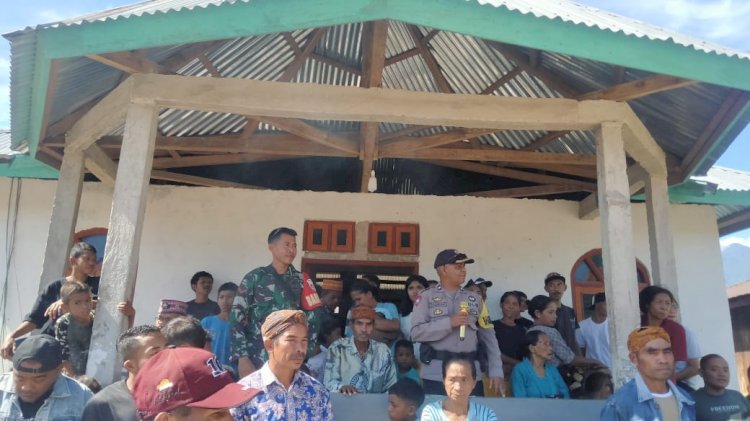 Bhabinkamtibmas Hadiri dan Amankan Tarian Adat Caci dalam Acara Penti Weki di Kampung Ling