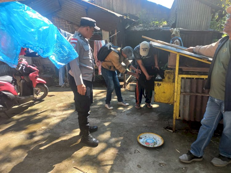 Bhabinkamtibmas Kelurahan Lawir Bersama Tim Laksanakan Vaksinasi HPR untuk Tekan Risiko Rabies di Wilayah Binaan