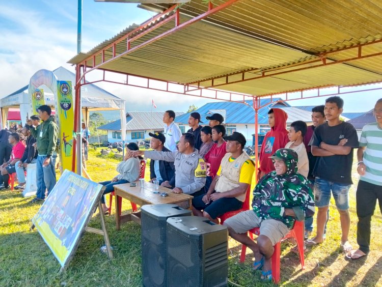 Bhabinkamtibmas Pengamanan Pertandingan Compang Dalo Cup, Tekankan Sportivitas Dan Kebersamaan
