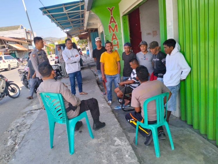Polsek Reo Gelar Jumat Curhat, Tanggapi Langsung Keluhan Warga Terkait Parkir dan Kamtibmas