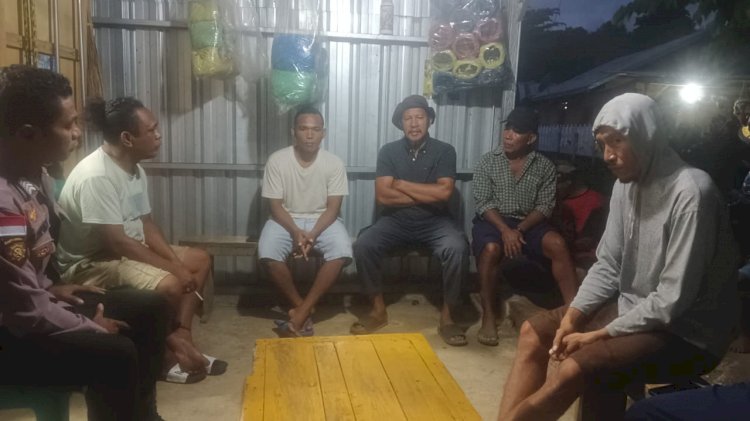 Polsek Satarmese: Polsek Sigap Mediasi Aksi Blokade Jalan Warga Nangawoja