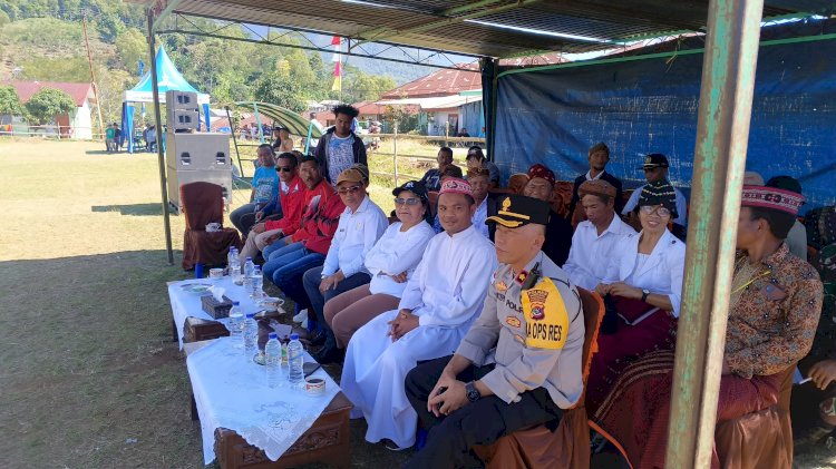 Wakapolres Manggarai Bersama Forkopimda Hadiri Pembukaan Turnamen Sepak Bola di Poka