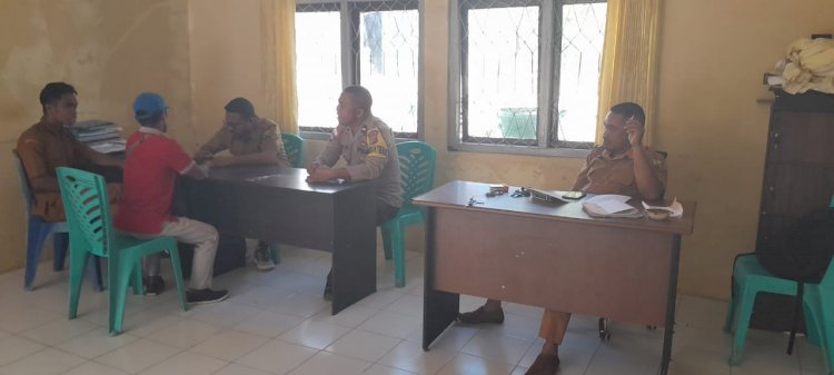 Bhabinkamtibmas Laksanakan Sambang Dan Himbauan Kamtibmas Di Desa Buar