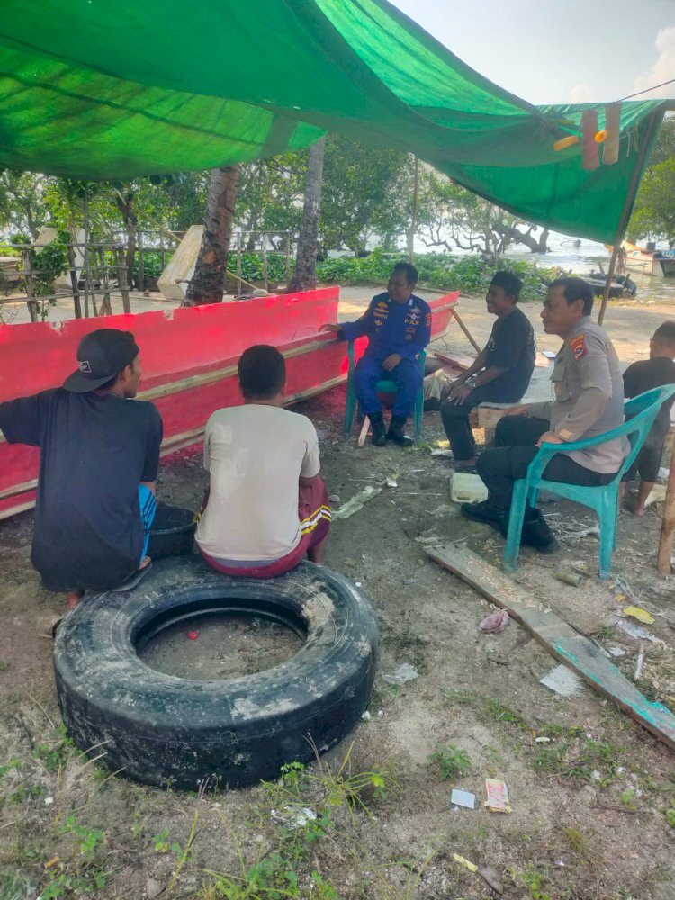 Polairud Polres Manggarai Sambangi Nelayan Di Pesisir Wangkung, Tekankan Keselamatan Melaut Dan Pencegahan Tppo