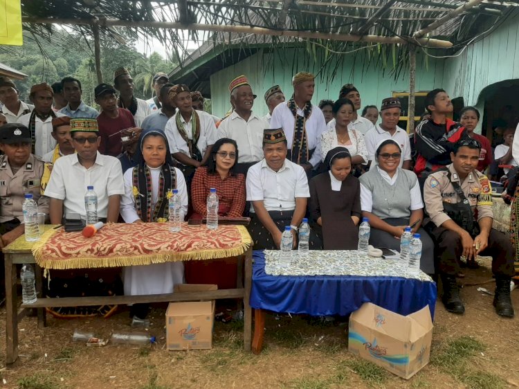 Ciptakan Kamtibmas Kondusif, Bhabinkamtibmas Reok Barat Amankan Acara Syukur dan Atraksi Caci