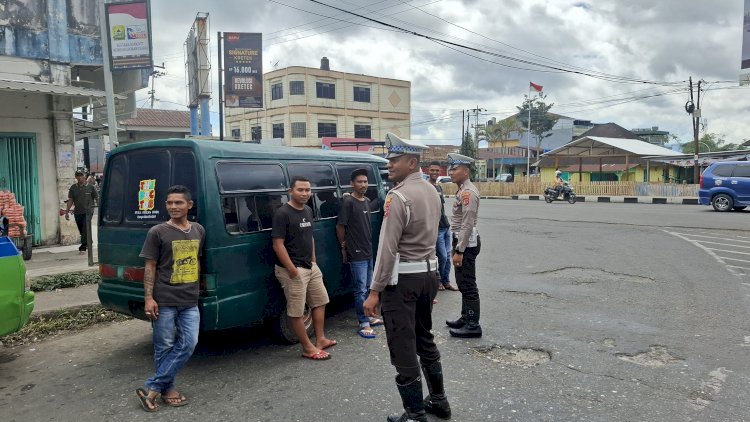 Patroli KRYD dan Turjawali, Satlantas Sampaikan Himbauan Keselamatan Berlalu Lintas