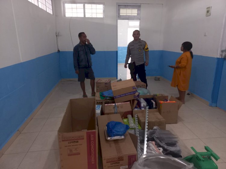 Bhabinkamtibmas Awasi Pembangunan Dapur Badan Gizi Nasional di Wilayah Binaan