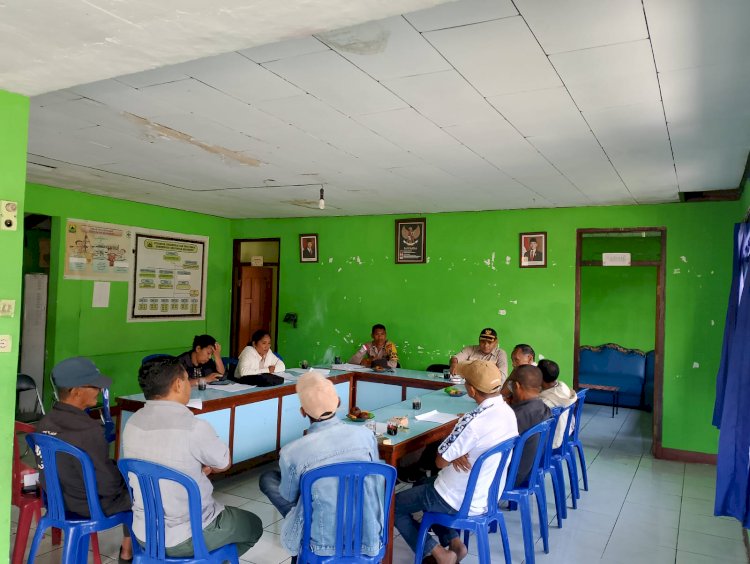Bhabinkamtibmas Kelurahan Mbaumuku Hadiri Rapat Persiapan Hut Ri Ke-80