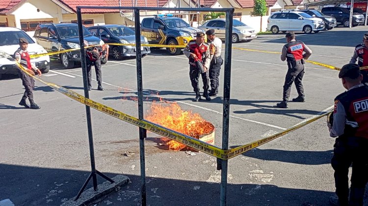 Latihan Fungsi Teknis, Anggota Samapta Polres Manggarai Tingkatkan Kesiapsiagaan Tangani TPTKP