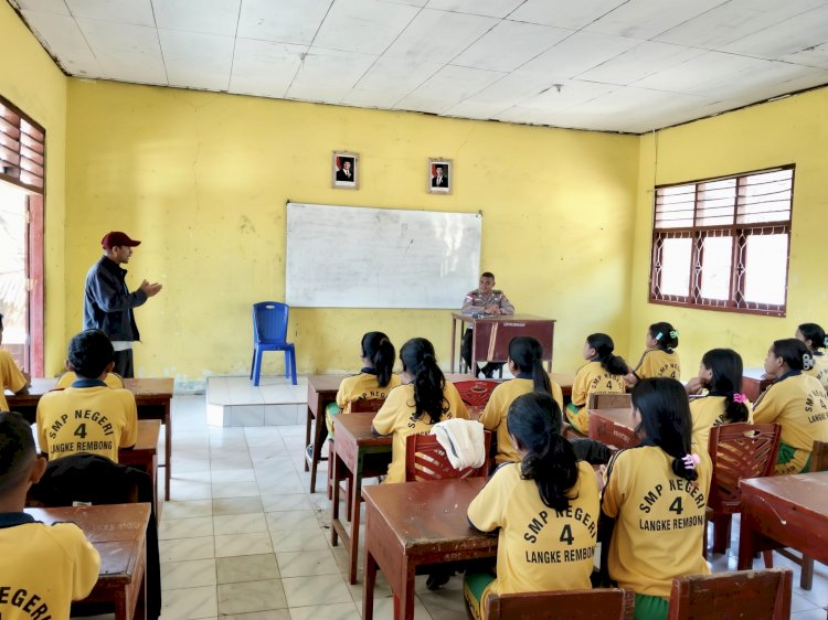 Police Goes to School: Edukasi Tertib Berlalu Lintas di Kalangan Pelajar