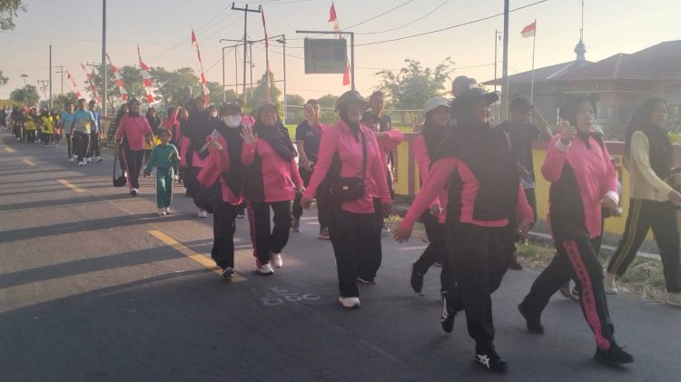 Jalan Sehat & Pemeriksaan Kesehatan: Semarak HUT RI ke-80 di Kecamatan Reok