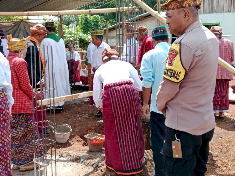 Bersama Menjaga Adat: Peletakan Batu Pertama Rumah Adat Kole
