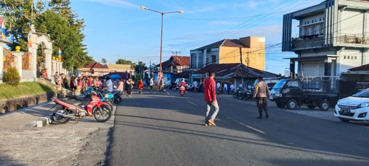 Polres Manggarai Hadir Pengamanan Ibadah Minggu di Gereja