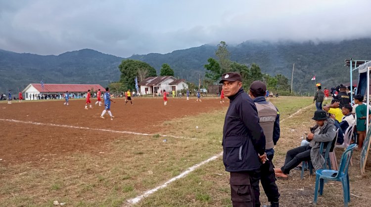 Sinergi Bhabinkamtibmas dengan Masyarakat dalam Pengamanan Laga Sepak Bola