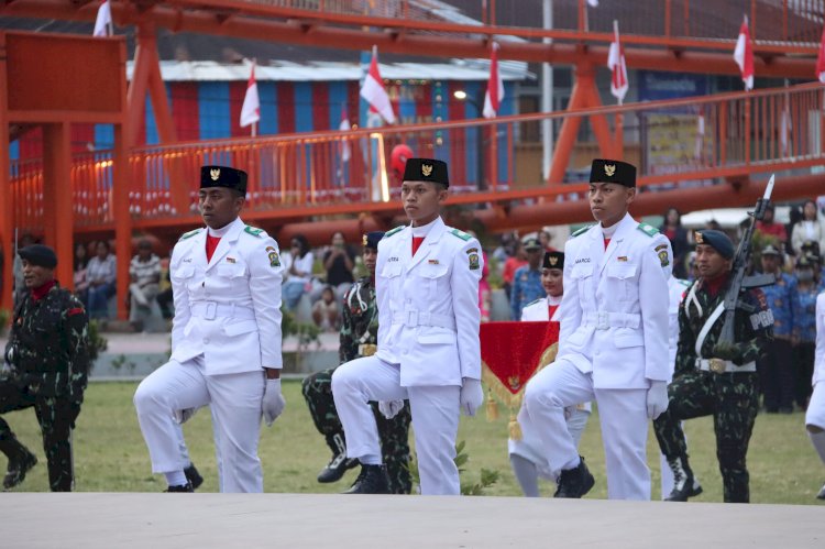 Upacara Penurunan Bendera Merah Putih HUT ke-80 RI Tingkat Kabupaten Manggarai Berlangsung Khidmat