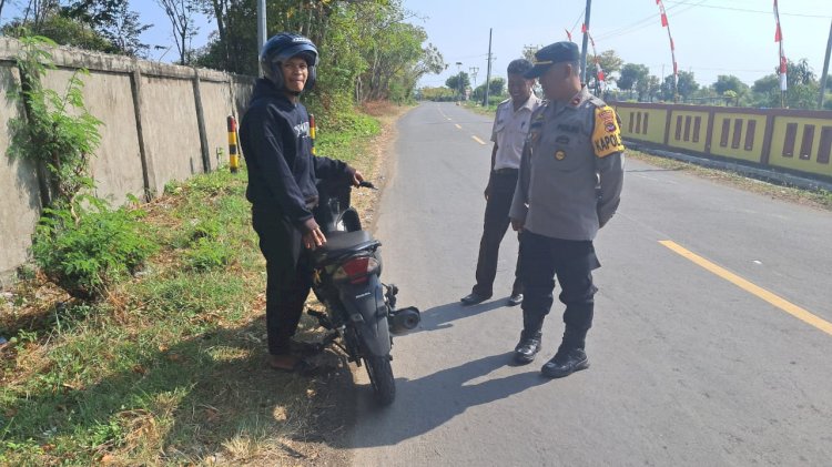 Peran Aktif Polsek Reo Membantu Sosialisasi dan Pelayanan Pembayaran Pajak Kendaraan Bermotor