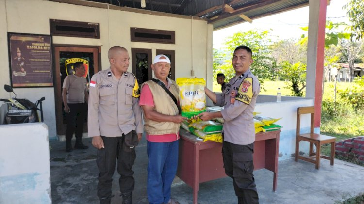Bantu Ringankan Beban Masyarakat, Polsek Reo Gelar Program Pangan Murah.