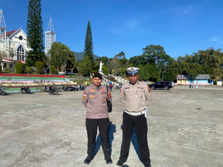 Pastikan Umat Beribadah dengan Nyaman, Polres Manggarai Gelar Pengamanan Ibadah Minggu