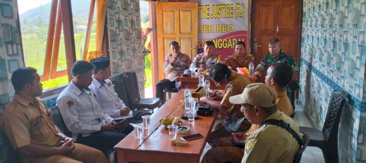 Polsek Reo Gelar Rapat Konsolidasi Lintas Sektoral Bersama Forkompimcam Reok
