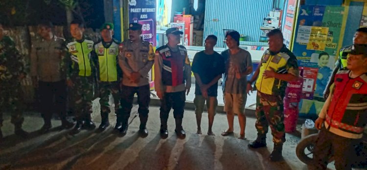 Polsek Reo Bersama Koramil 1612-03 Reo Gelar Patroli Gabungan Jaga Kamtibmas